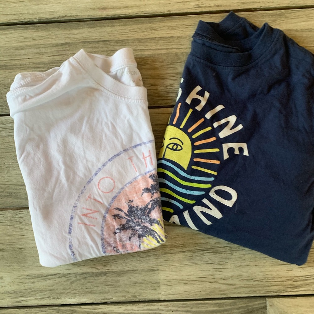 Two medium summer crop tops